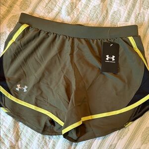 NWT Under Armour Women's Green and Yellow Athletic Shorts